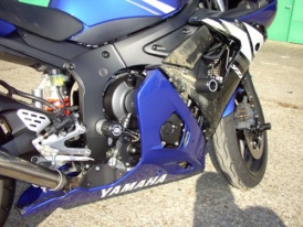 2006 yamaha r6 frame sliders