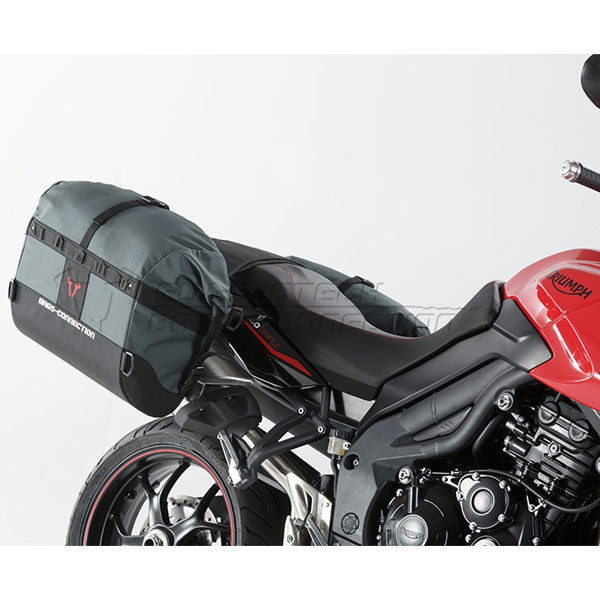 triumph tiger 1050 luggage